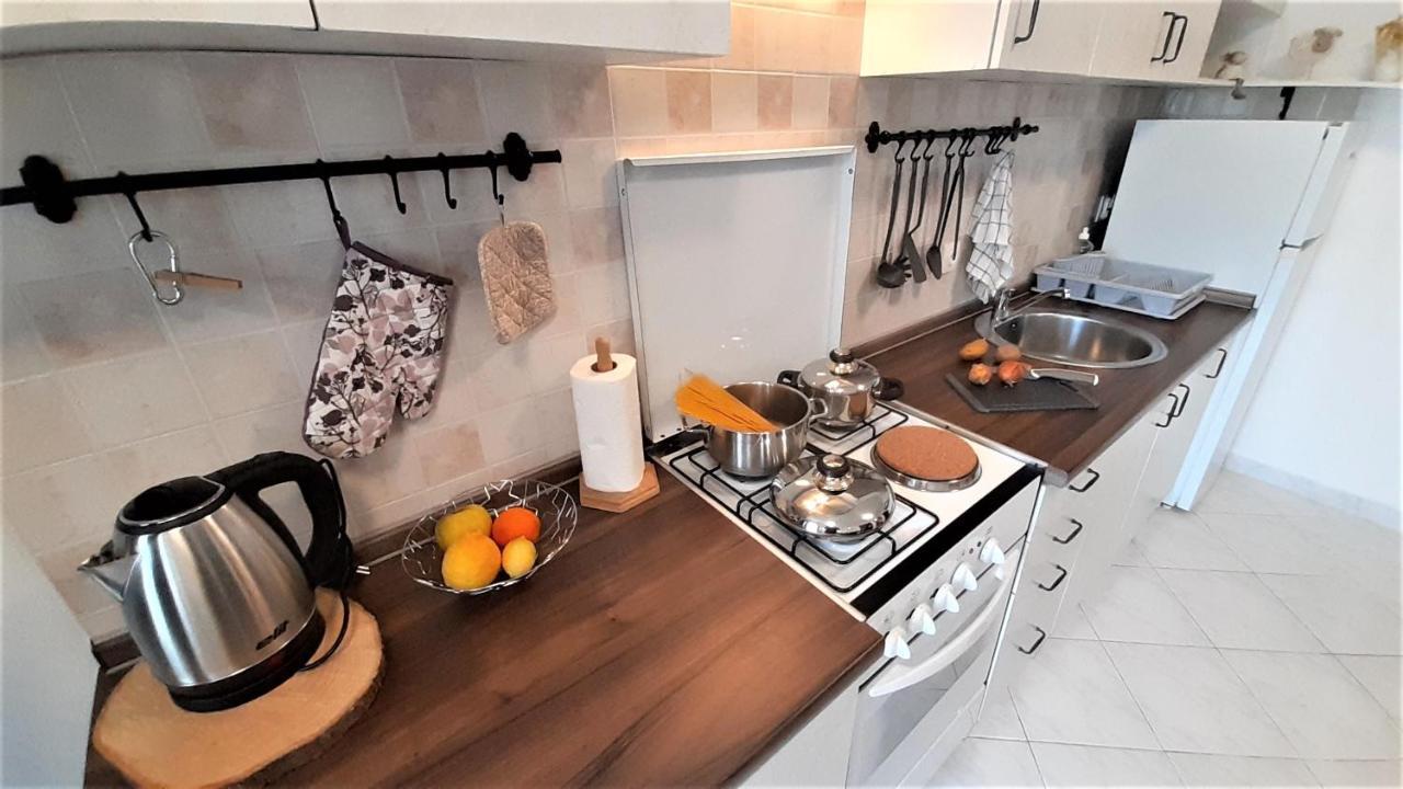 Apartments Nadia Sokolic Нерезине Экстерьер фото
