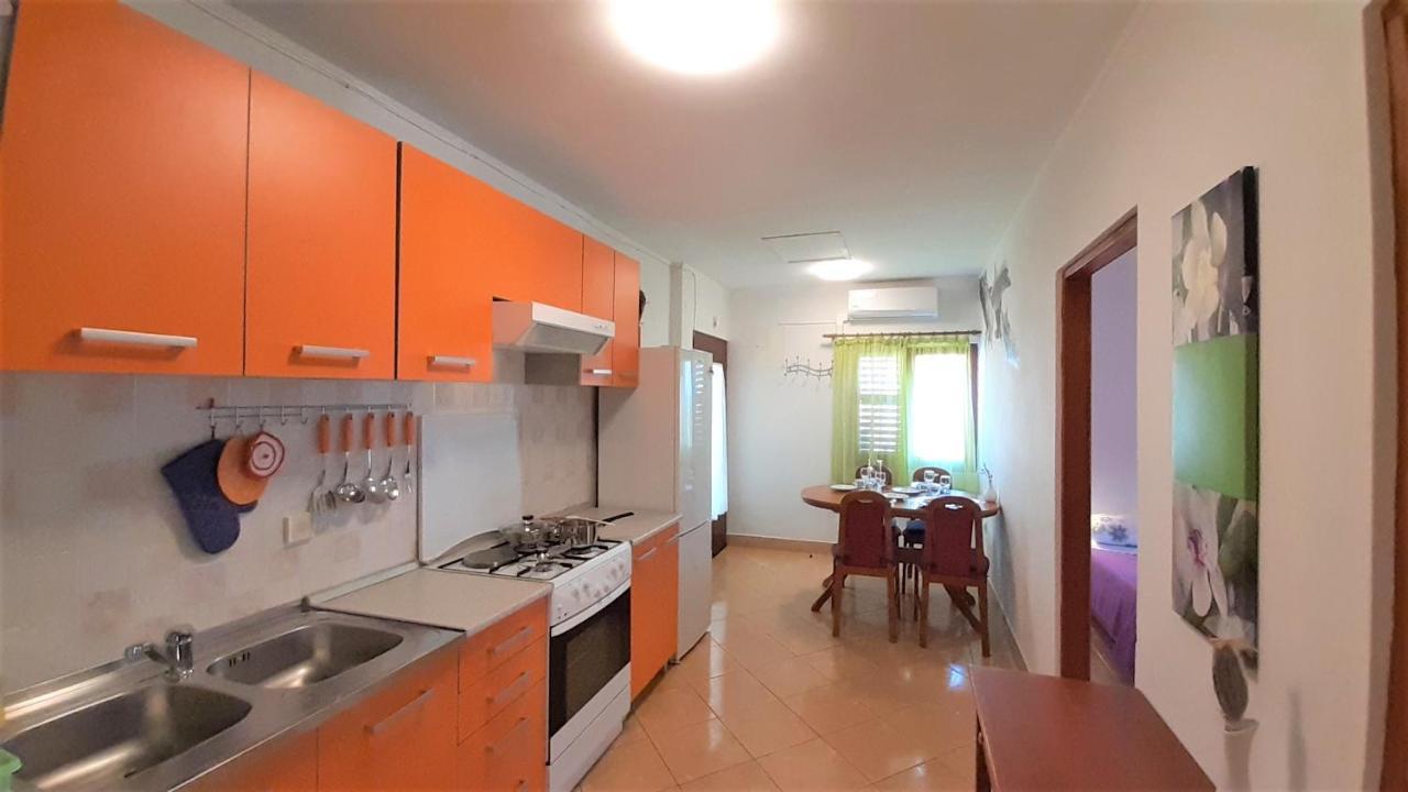 Apartments Nadia Sokolic Нерезине Экстерьер фото